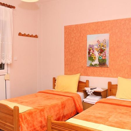 Germanos Studios Káto Loutrákion Kültér fotó